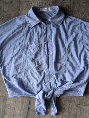 Linen-feel short sleeve blouse